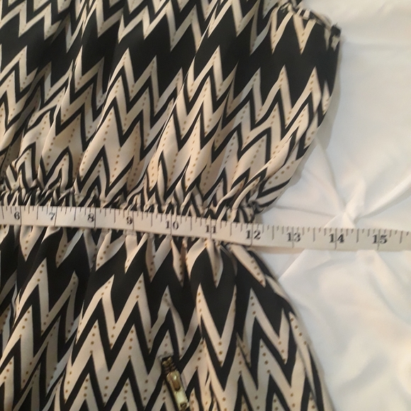 Sleeveless Black & White Dress by Speed Control NY - Picture 7 of 7